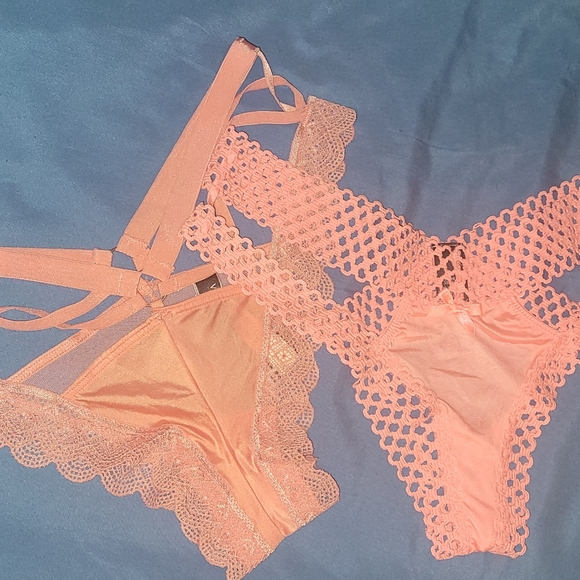 2 Cut-Out Cheeky Panties - Picture 1 of 9